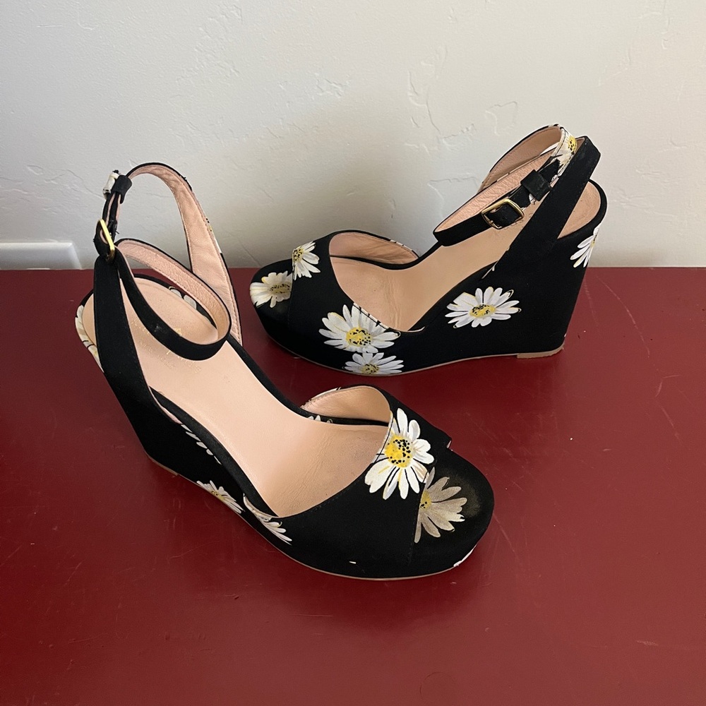 Kate Spade ♠️ Dellie Daisy platform wedge sandals